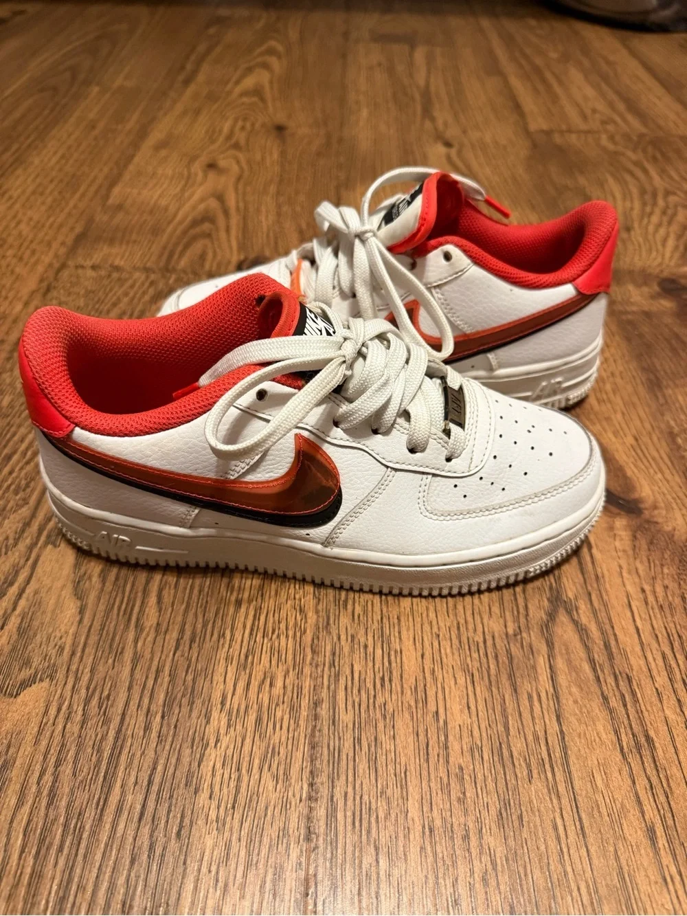 Nike Air Force 1 LV8 